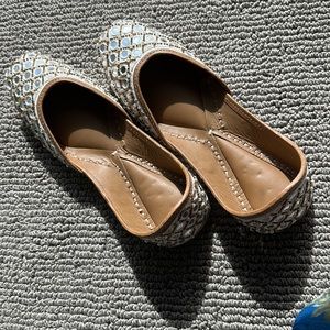 Pair Handmade Embroidered Leather Boho Flats, Juttis, Made in India,size 6-6.5